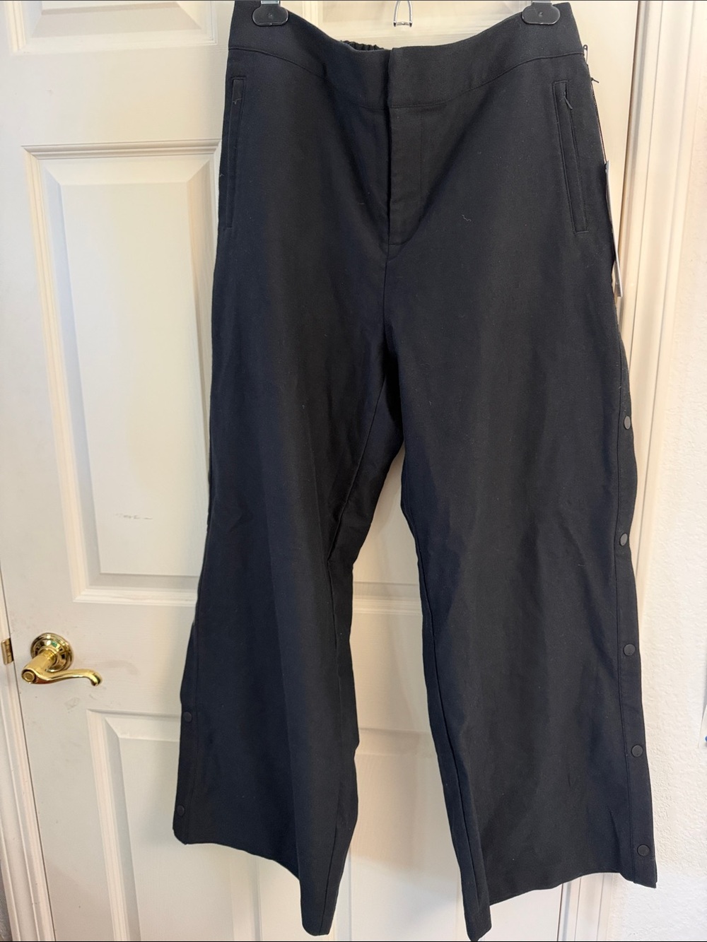 ALO Yoga Black Wide-Leg Snap-Trim Pants